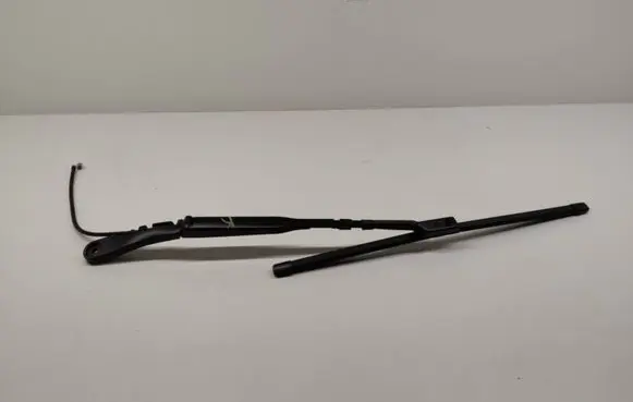Volvo V60 Front wiper blade arm