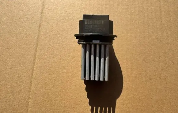 Citroen C5 Heater blower motor/fan resistor F8840004 5HL00894106 2923N