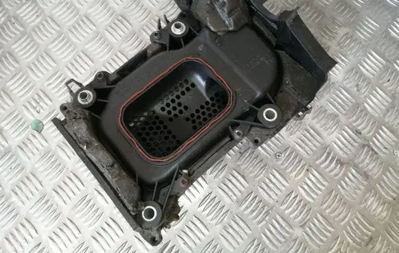 Volkswagen Tiguan Intake resonator 03C145650C 03C103502K