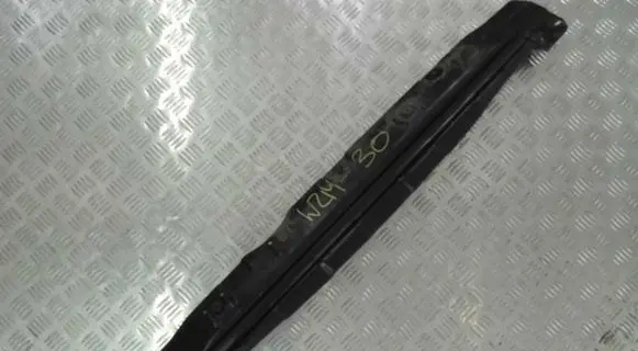 Audi Q7 4L Radiator support slam panel bracket 7L0805551A