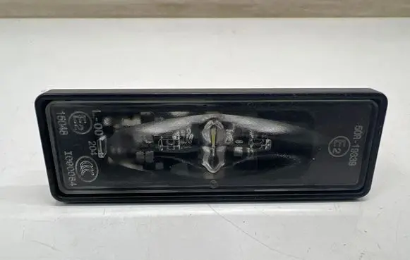 Opel Mokka B Number plate light W03403