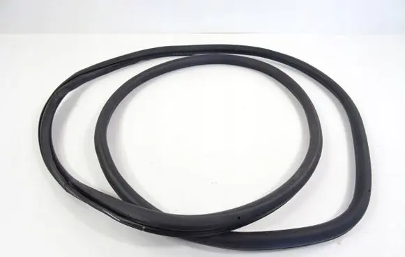 Volkswagen Touran III Front door rubber seal 1T0867911F