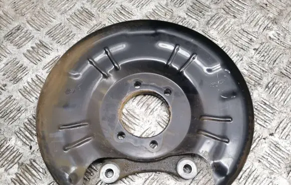 Hyundai i20 (BC3 BI3) Rear brake disc plate dust cover 58390Q0300