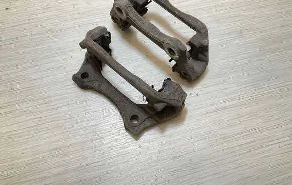 Mercedes-Benz Vito Viano W447 Rear brake pad spring 