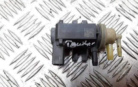 Volkswagen Touran II Turbo solenoid valve 1K0906627B 4011464A