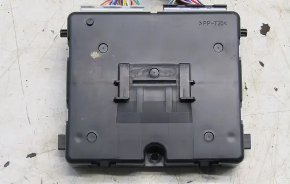 Nissan Micra K14 Air conditioner control unit module 277605FA1A