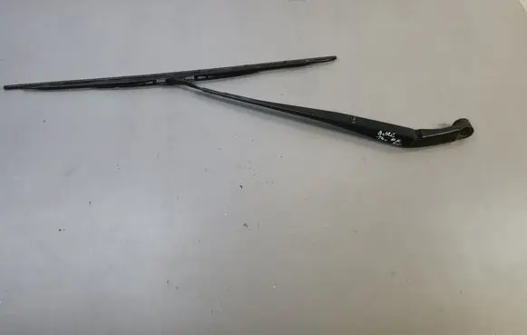 Toyota Auris E180 Windshield/front glass wiper blade 
