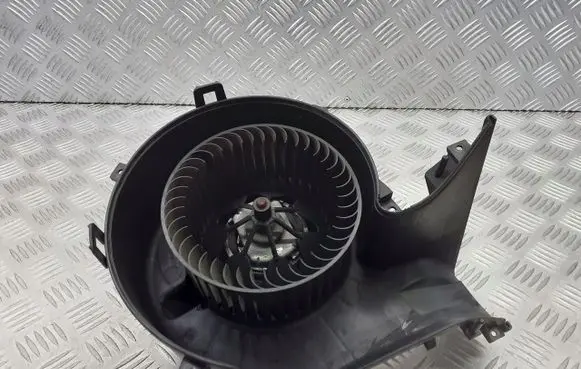 Opel Vectra C Front door blower motor 006956
