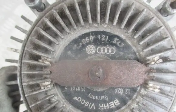 Audi A4 S4 B6 8E 8H Viscous fan clutch 06B121347