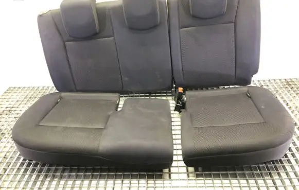 Renault Clio III Second row seats 