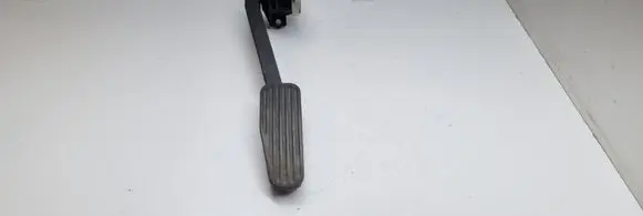 Volvo S60 Accelerator throttle pedal 30636003