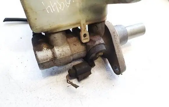 Volkswagen PASSAT B6 Master brake cylinder 3c1611301