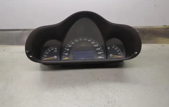Mercedes-Benz C W203 Speedometer (instrument cluster) A2035404511