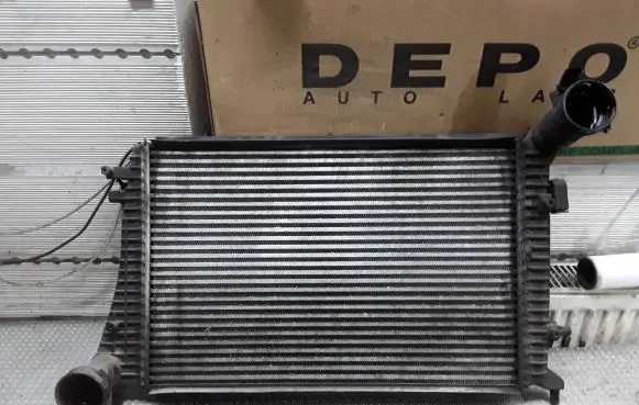 Volkswagen Golf V Intercooler radiator 1K0121345N