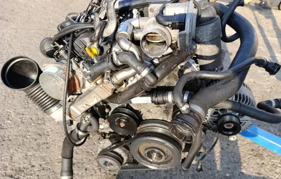 BMW 5 E60 E61 Engine