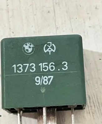 BMW 5 E28 Other relay 13731563