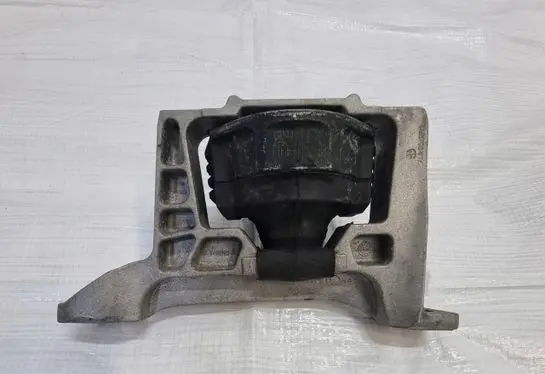 Ford Kuga II Engine mount vacuum valve F1F1-6F012-BA