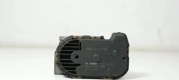 Audi A6 S6 C5 4B Throttle valve 078133062