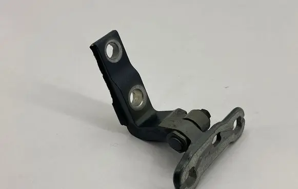 Volvo XC40 Front door upper hinge 31424586 V526