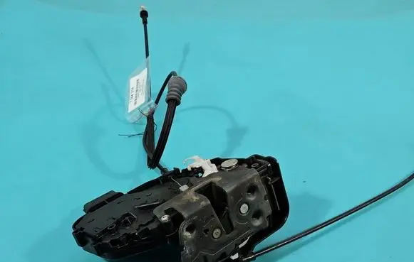 Volvo C30 Front door lock 30799303 IMPRK1554314