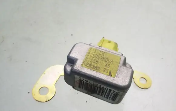 Mazda 323 F Airbag deployment crash/impact sensor B25D57KD0A