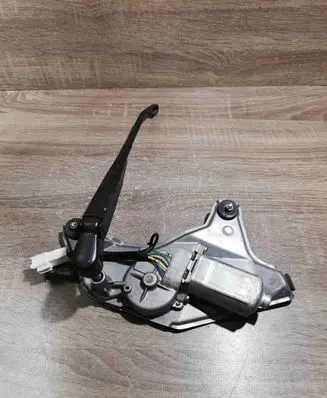 Toyota Prius (NHW20) Rear window wiper motor 8513047010 2596000351