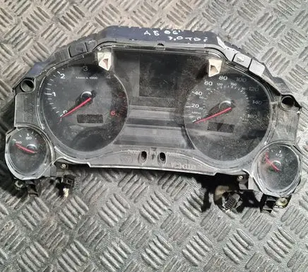Audi A8 S8 D3 4E Speedometer (instrument cluster) 4E0920950F 4E0910950F