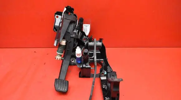 Ford Mondeo MK IV Accelerator throttle pedal 7G92-9F836-RC