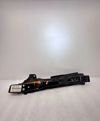 Toyota Auris E180 Radiator support slam panel bracket 5320302150