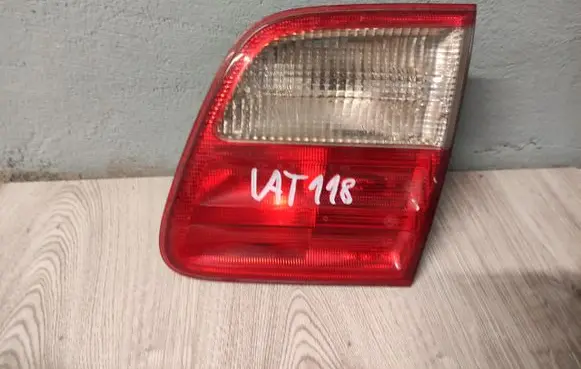 Mercedes-Benz E W210 Tailgate rear/tail lights A2108206064