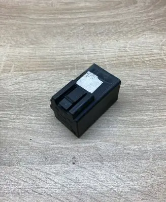 Opel Astra H Other relay 13119468 ZUS50