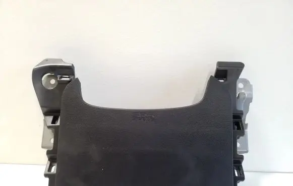 Knee airbag
