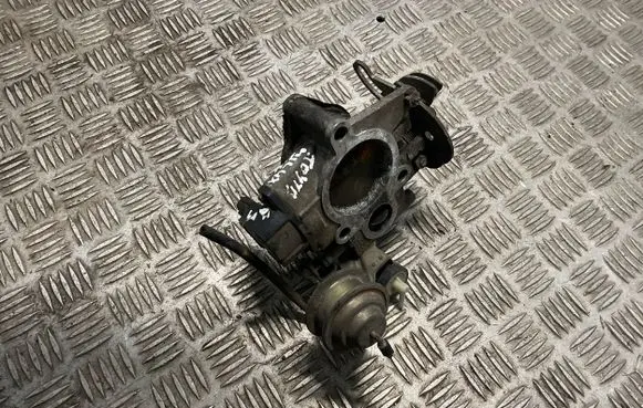 Toyota Hilux (N80, N90, N100, N110) Throttle valve