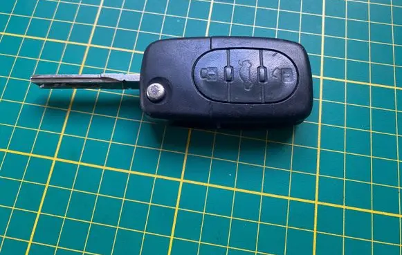 Audi A8 S8 D2 4D Ignition key/card 