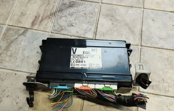 Subaru Outback Comfort/convenience module 88281AG671
