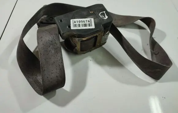 Volkswagen PASSAT B5 Front seatbelt 419