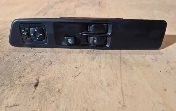 Mitsubishi Pajero Pinin Electric window control switch MR480791