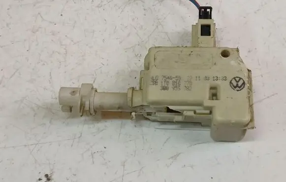Volkswagen Touran I Central locking motor 1t0810773