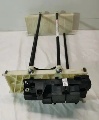 Toyota Auris E180 Relay mounting block G92Z133011 AA0211RX 63583507