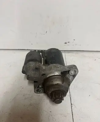 Volkswagen Golf V Starter motor 02T911023M 05020201
