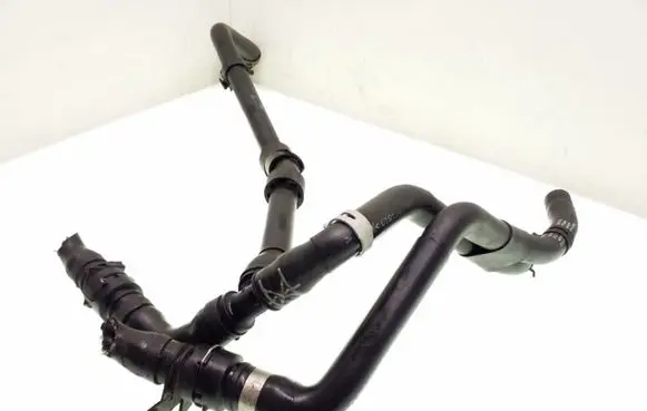 Volkswagen Golf VII Engine coolant pipe/hose 5Q0820507 5Q0122086B