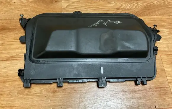 Engine cover (trim)