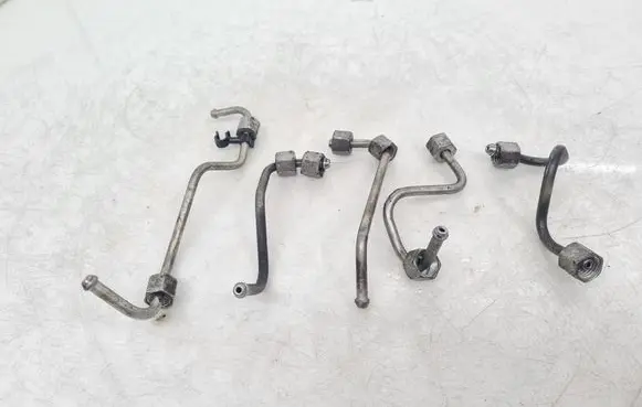Chevrolet Orlando Fuel injector supply line/pipe 