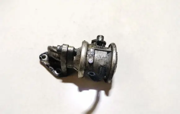 Audi A4 S4 B5 8D EGR valve 078131102 99t048