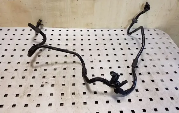 Volkswagen PASSAT B8 Vacuum line/pipe/hose 04L129456E
