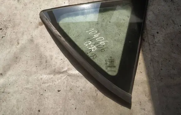 Mercedes-Benz A W169 Rear side window as2