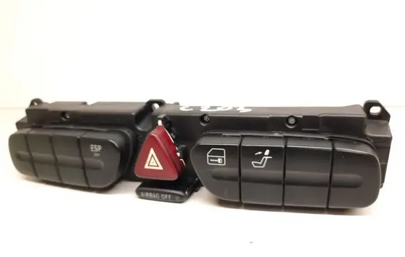 Mercedes-Benz C W203 Hazard light switch 2038203710 3306010102