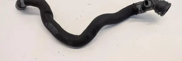 Engine coolant pipe/hose