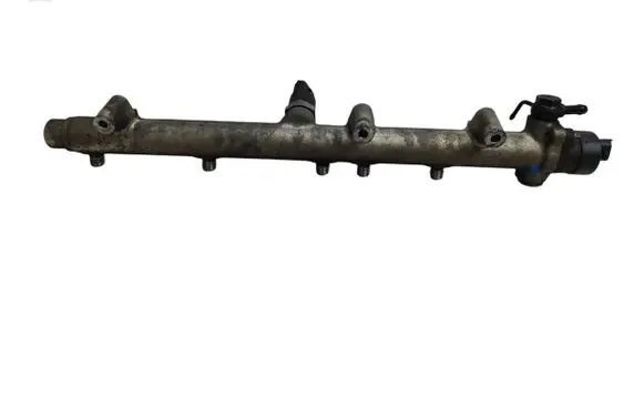 Hyundai Trajet Fuel injector supply line/pipe 3140027000