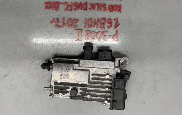 Peugeot 3008 II Start/Stop control module 9810858380